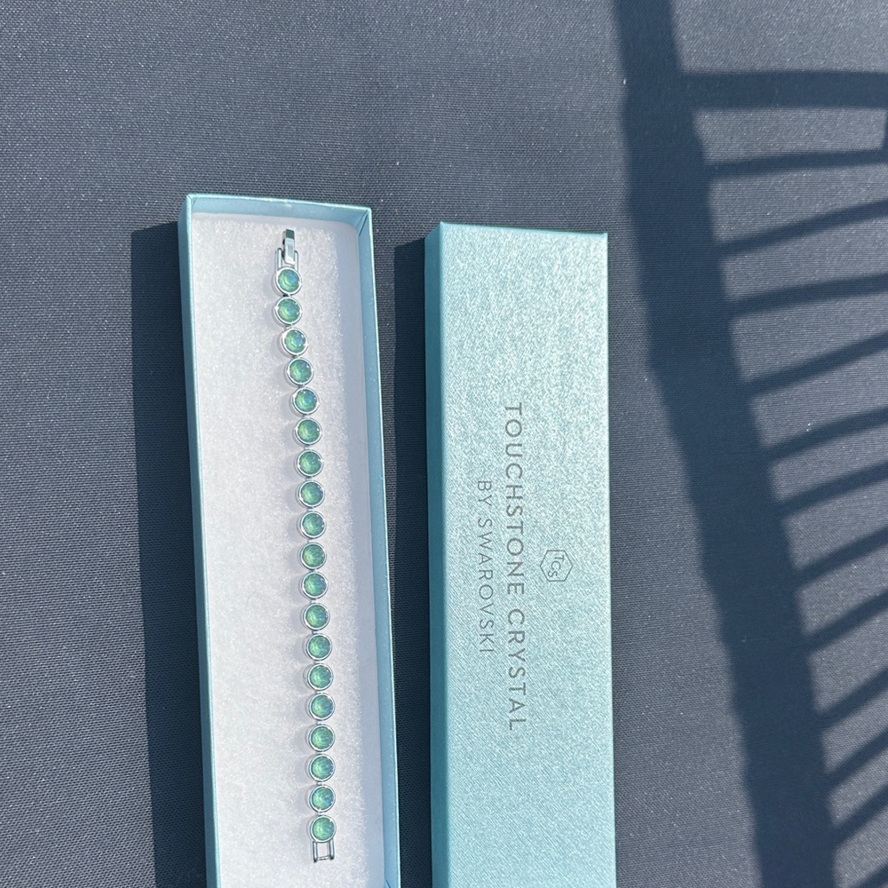 Touchstone Crystal Teal Bracelet
